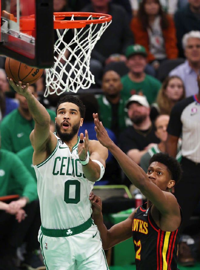 德国男篮翻盘凯尔特人B队,哈里斯三分雨点燃全场 德国男篮翻盘凯尔特人B队,哈里斯三分雨点燃全场