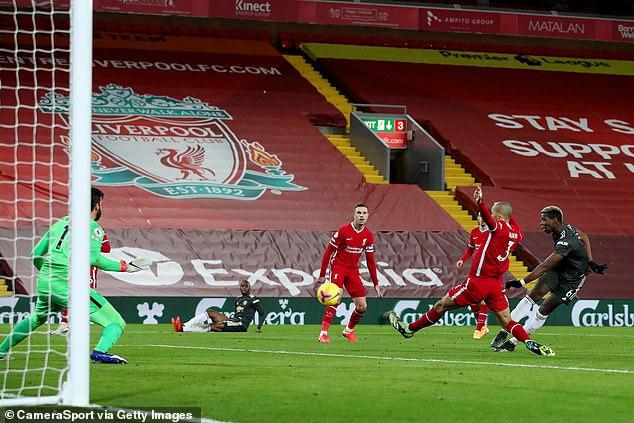 包含葡萄牙鏖战利物浦，博格巴绝境逆转的词条