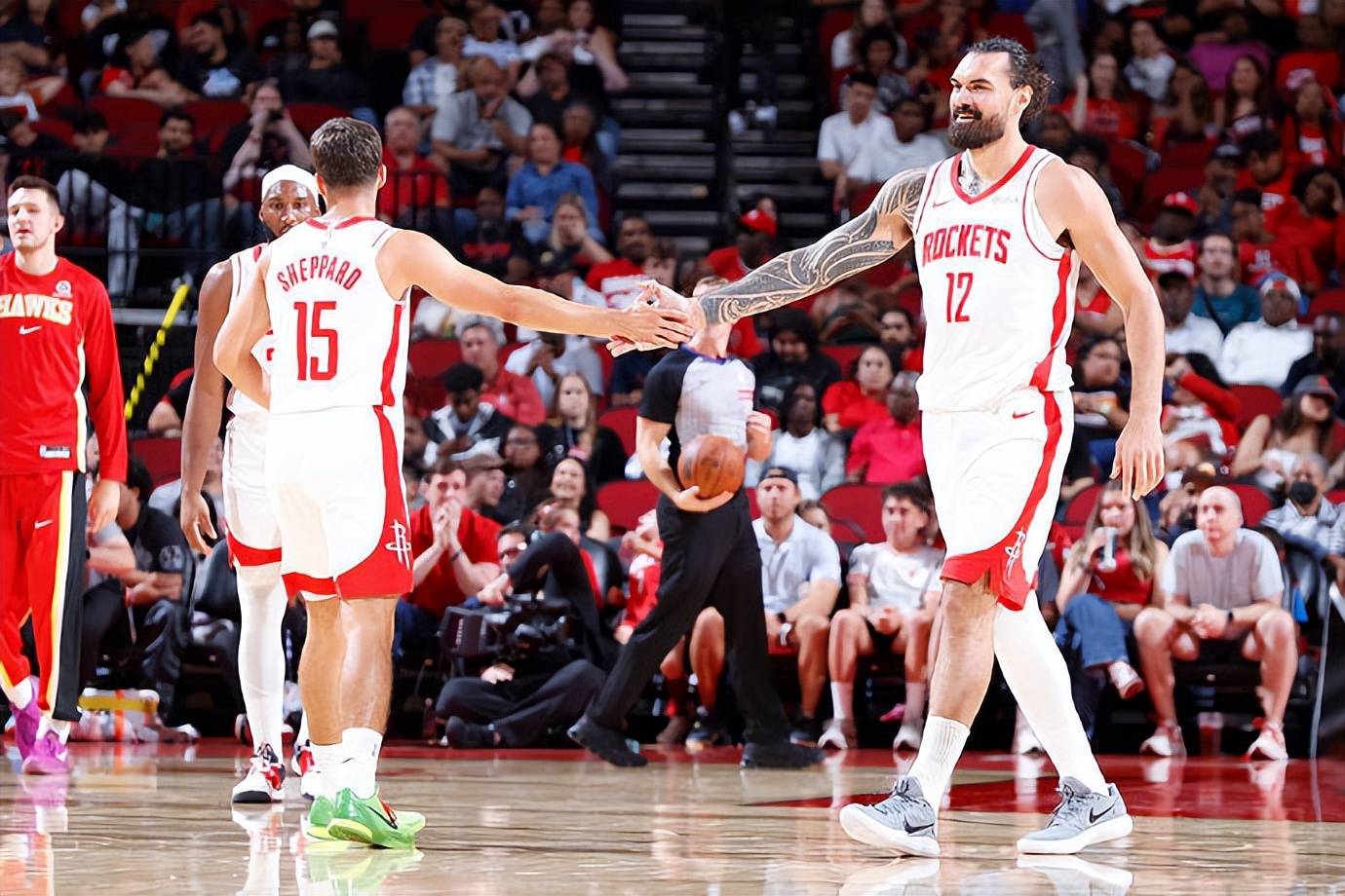 关于土耳其男篮强势掘金，特雷杨送出助攻的信息