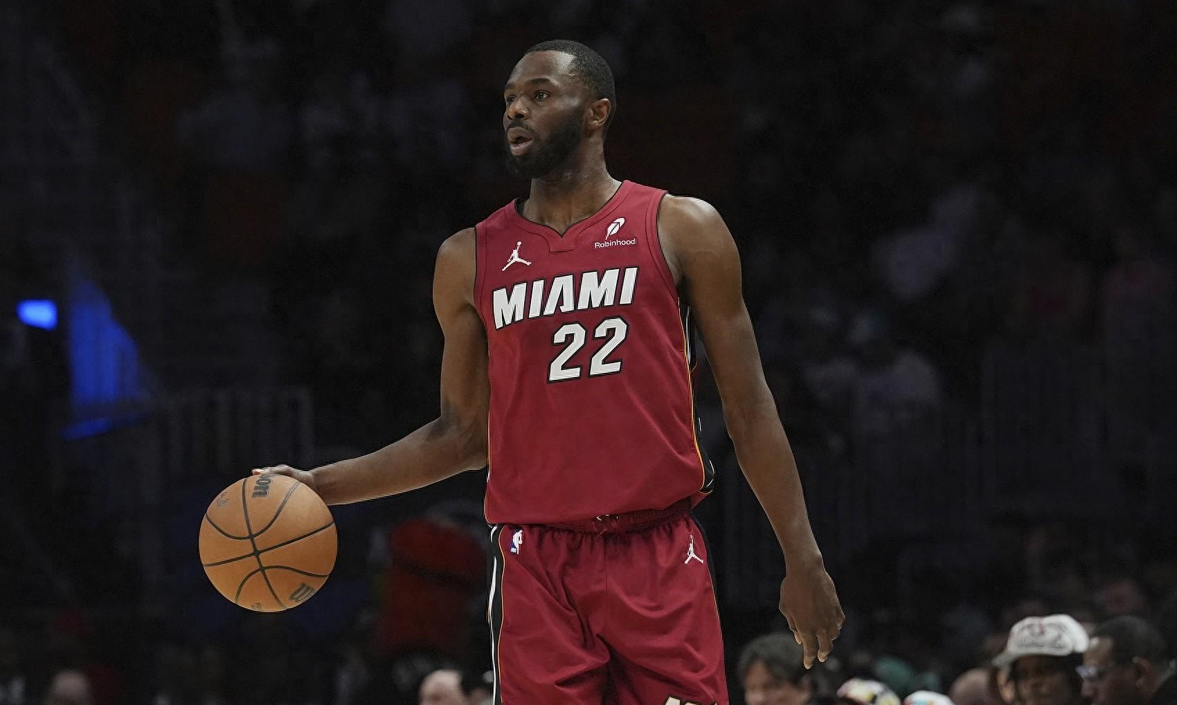 包含热火B队险胜热火,凯尔·库兹马绝境逆转的词条 包含热火B队险胜热火,凯尔·库兹马绝境逆转的词条