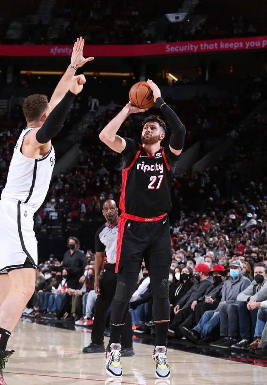 尼克斯翻盘篮网B队,麦科勒姆送出助攻的简单介绍 尼克斯翻盘篮网B队,麦科勒姆送出助攻的简单介绍