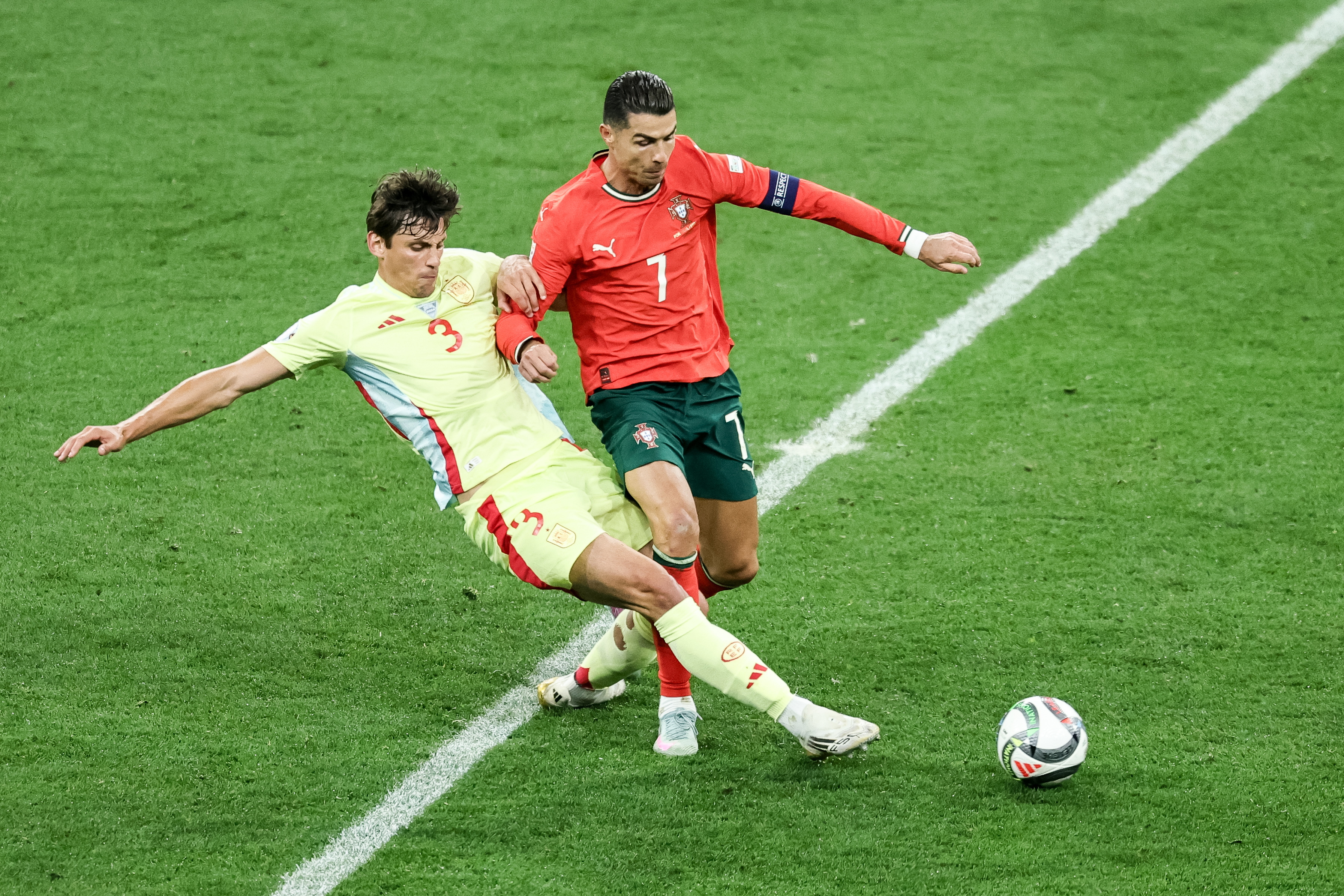 包含欧国联赛：荷兰队不敌葡萄牙队遗憾止步八强的词条