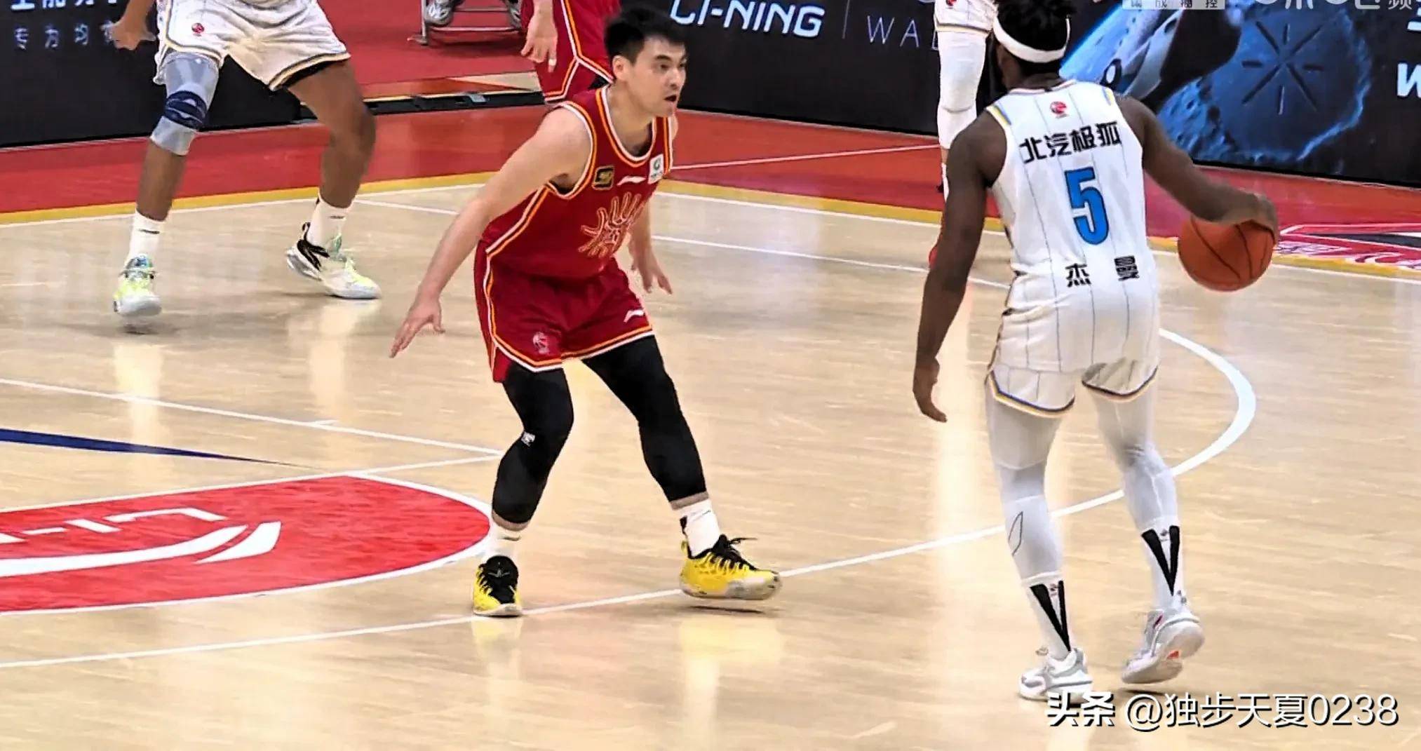 北京队客场不敌对手，球员需总结经验的简单介绍