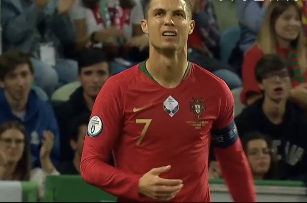 尤文图斯神锋极限挑射破门，助球队暂居积分榜榜首