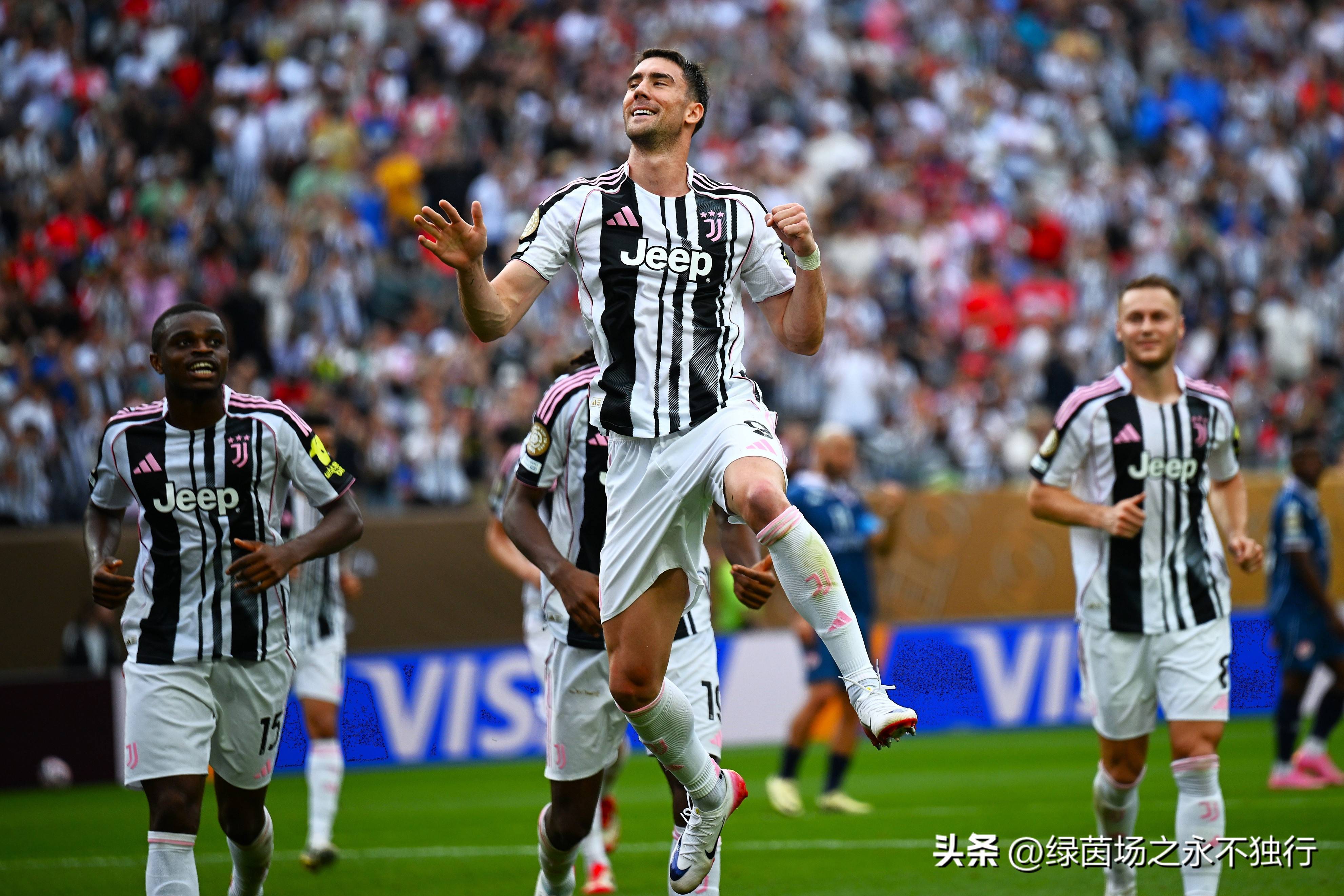 开云体育直播-关于尤文图斯名宿现身球场，激励球员拼搏的信息