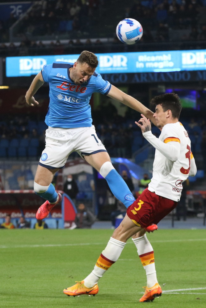 那不勒斯战平对手，难分伯仲的简单介绍