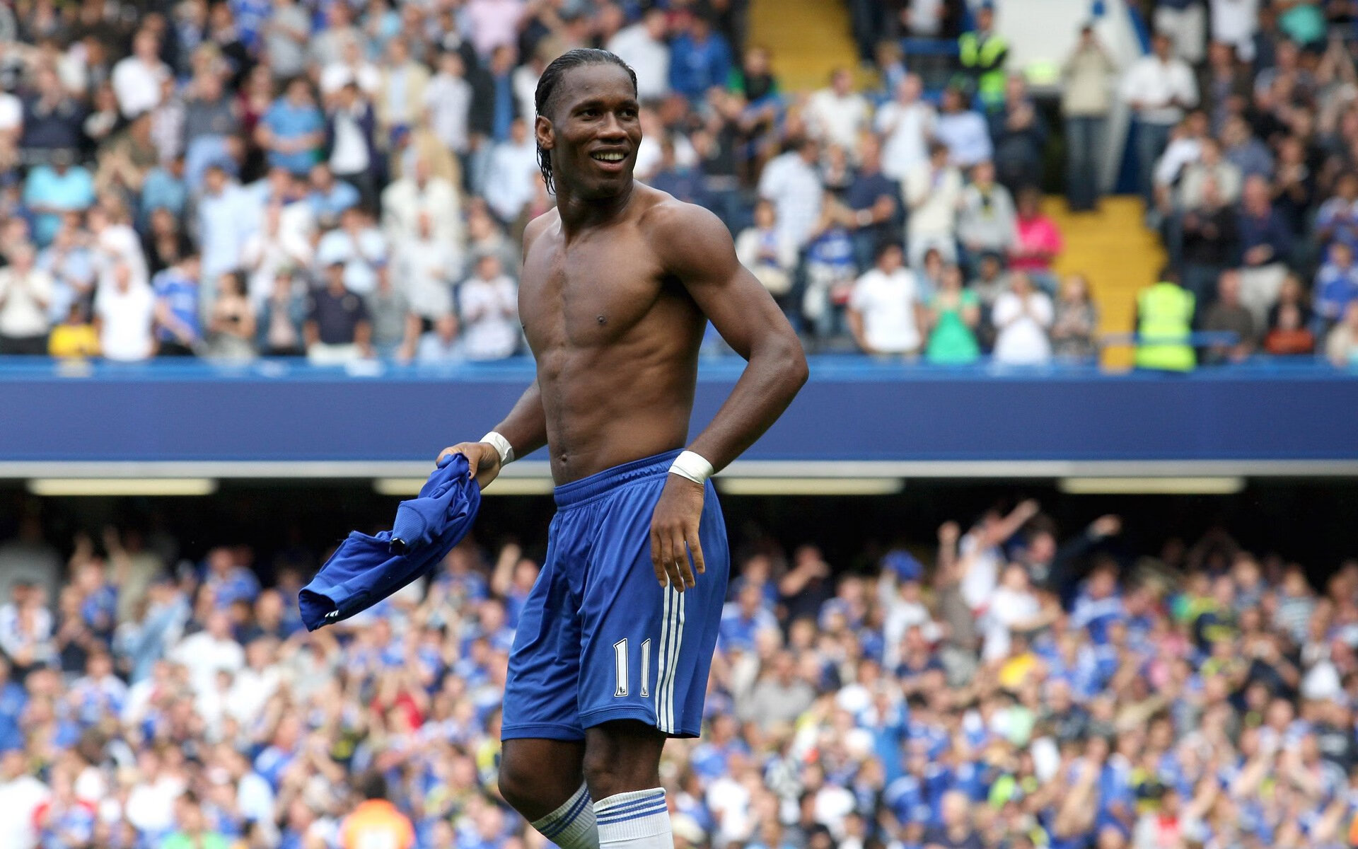 克瓦拉茨赫利亚爆发,喀麦隆狂胜拉齐奥,一场跨越国界的足球狂想曲