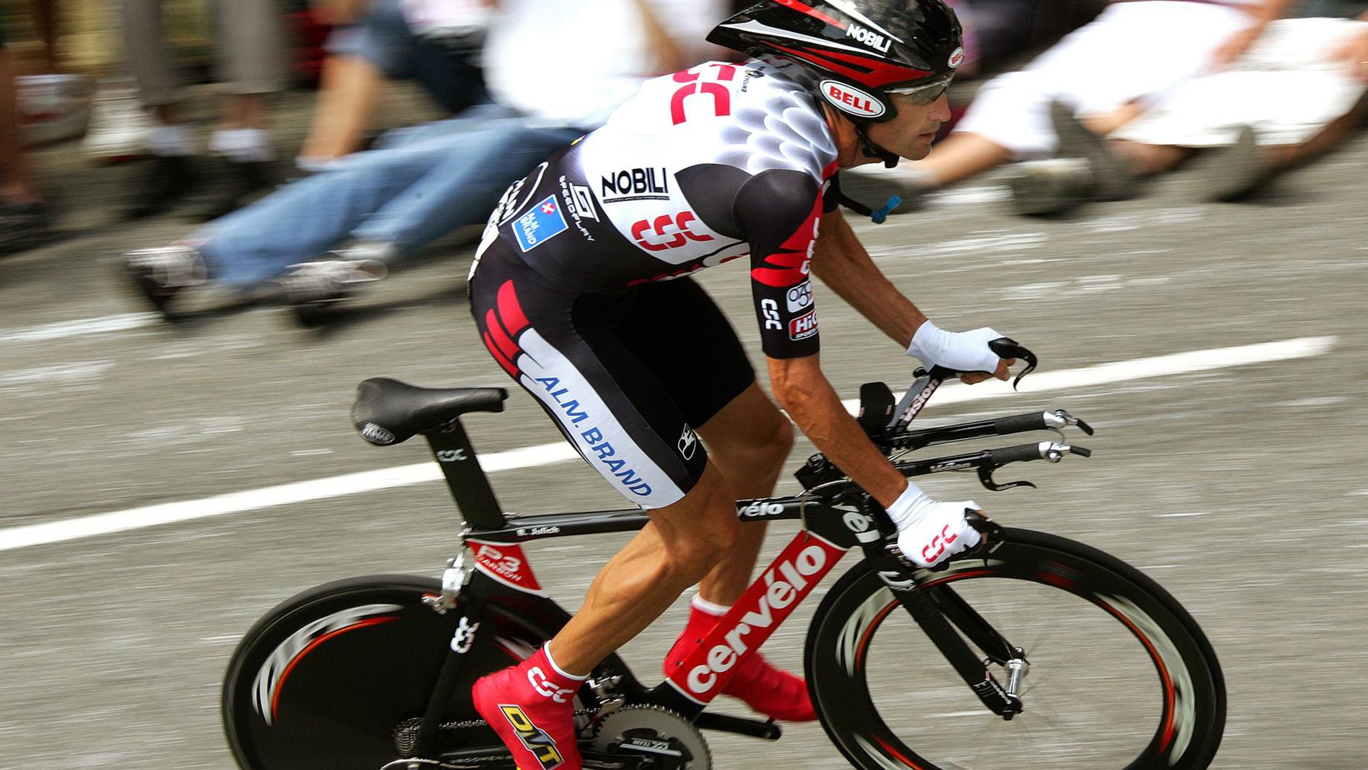 欧冠半决赛之夜，霍勒迪关键节点连续得分，铸就传奇时刻